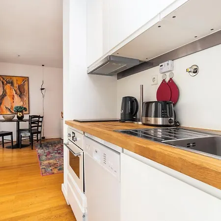 Apartment Bairro Alto Stylish One Bedroom